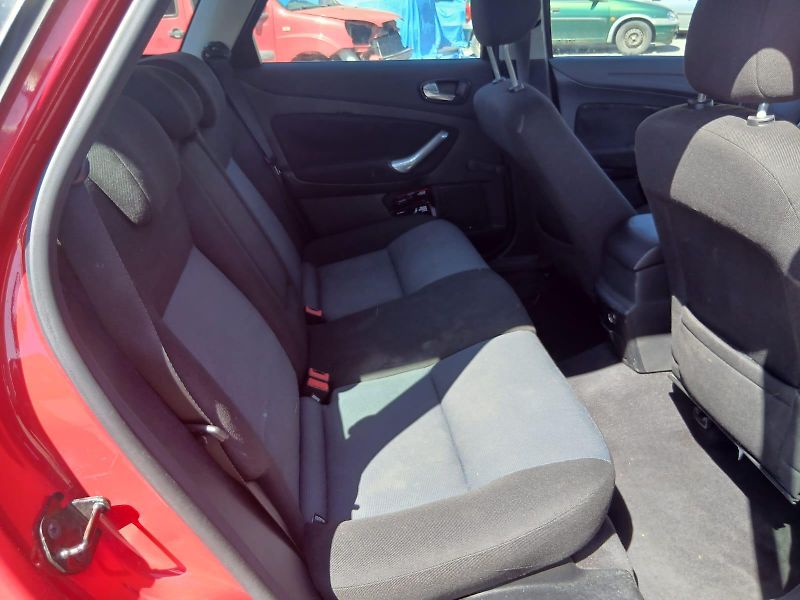 Ford Mondeo 2.0 TDCI, automat - fotka 31 z 31
