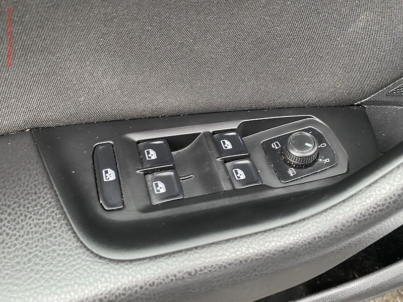 Volkswagen Passat (2021) 2.0 TDi, Business, DSG, TZ - fotka 13 z 19
