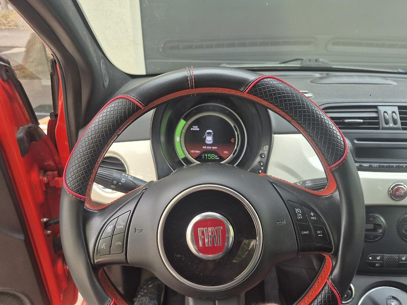Fiat 500e (2016) - fotka 9 z 11