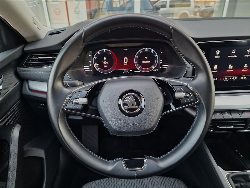 Škoda Octavia 2.0TDI Style, původ ČR,1.Maj. - fotka 21 z 50