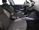 Peugeot 2008 (2019) Active 1.2 PureTech, Tempomat - náhled 9