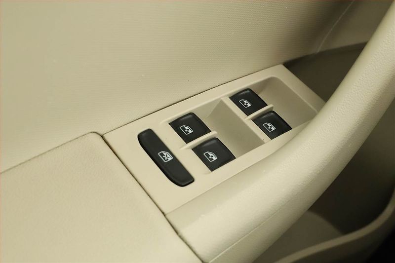 Škoda Rapid (2018) Spaceback 1.4 TSI, Automat - fotka 16 z 16