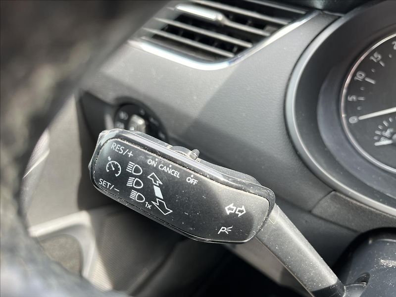Škoda Octavia 1,6 TDi AMBIENT KLIMA STK 1/28 - fotka 25 z 34