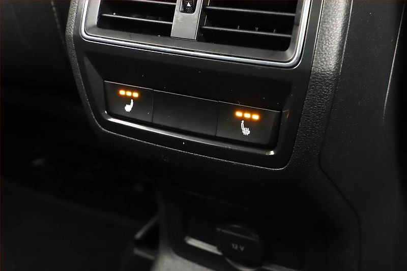 Škoda Karoq (2019) 1.6 TDI, Automat, Navi - fotka 12 z 18