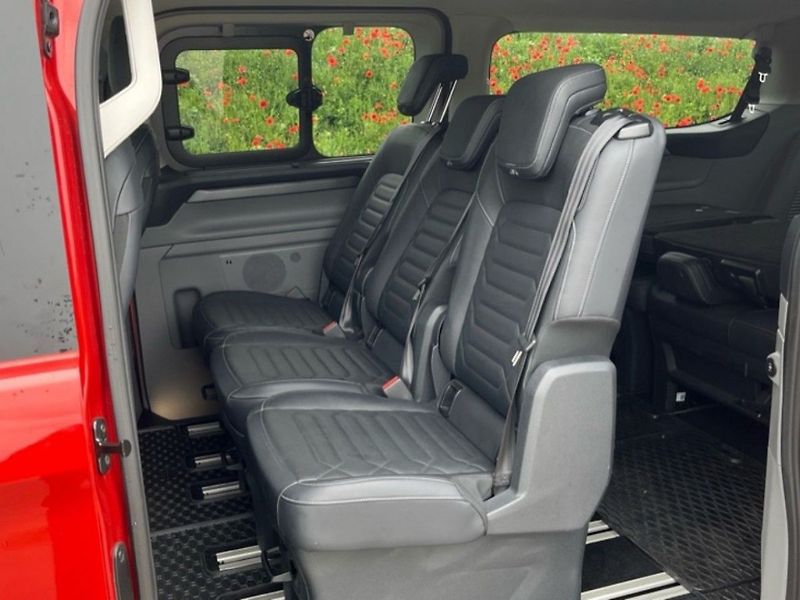 Ford Tourneo Custom 2.5PHEV,171kW,1.MAJ,CZ,DPH,SER - fotka 12 z 14