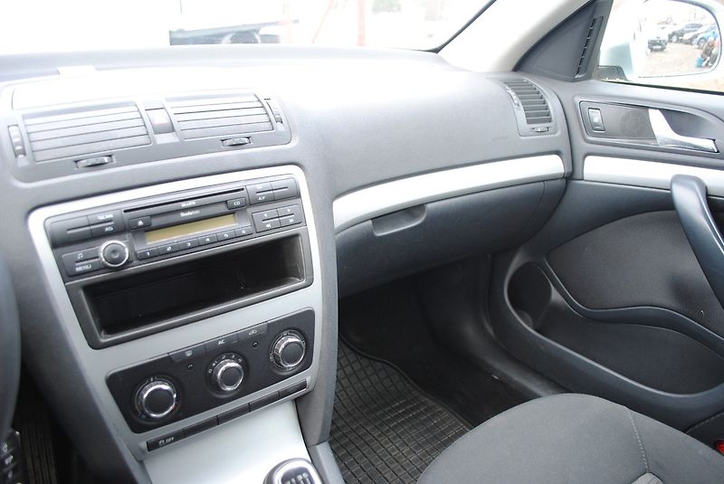 Škoda Octavia 1,6 TDI 4x4 - fotka 10 z 19