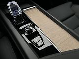 Volvo XC60 B5 AWD DARK PLUS AUT CZ - náhled 27