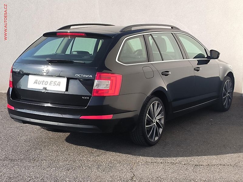 Škoda Octavia (2017) 2.0TDi 4x4, ČR, L&K, DSG - fotka 4 z 23