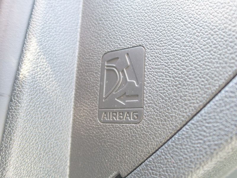 Škoda Superb (2013) ČR 2.0TDI 125KW man – NAVIGACE - fotka 32 z 46