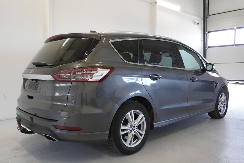 Ford S-MAX S-MAX 2.0 140 kW TITAN. 7 míst - fotka 5 z 32