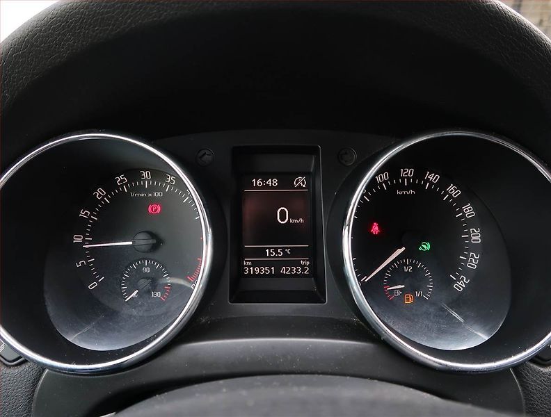 Škoda Yeti (2016) 2.0 TDI, 4X4, Automat, Navi - fotka 11 z 20