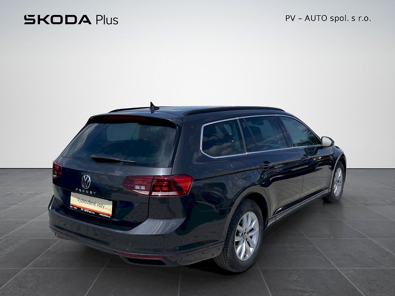Volkswagen Passat (2023) 2.0 TDI 110kW DSG Business - fotka 2 z 32