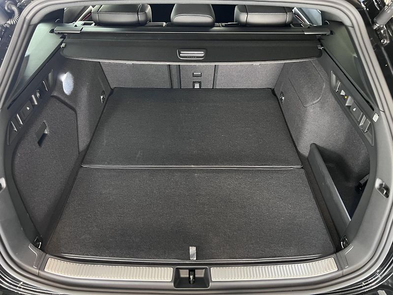 Škoda Superb TSI 4X4 195kW Sport Nez.To DCC - fotka 10 z 31