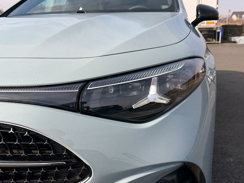 Mercedes-Benz CLA 200 - fotka 9 z 34