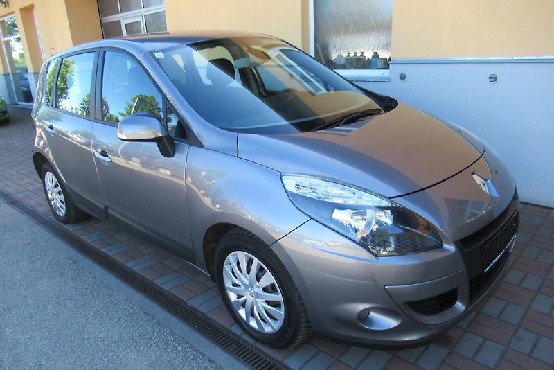 Renault Scénic 1.5 DCi AUT. KLIMA TAŽNÉ - fotka 1 z 20