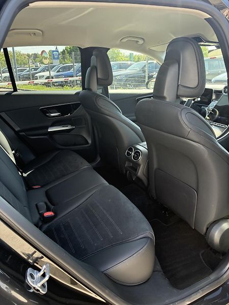 Mercedes-Benz GLC (2025) 220d 4MATIC - fotka 8 z 15