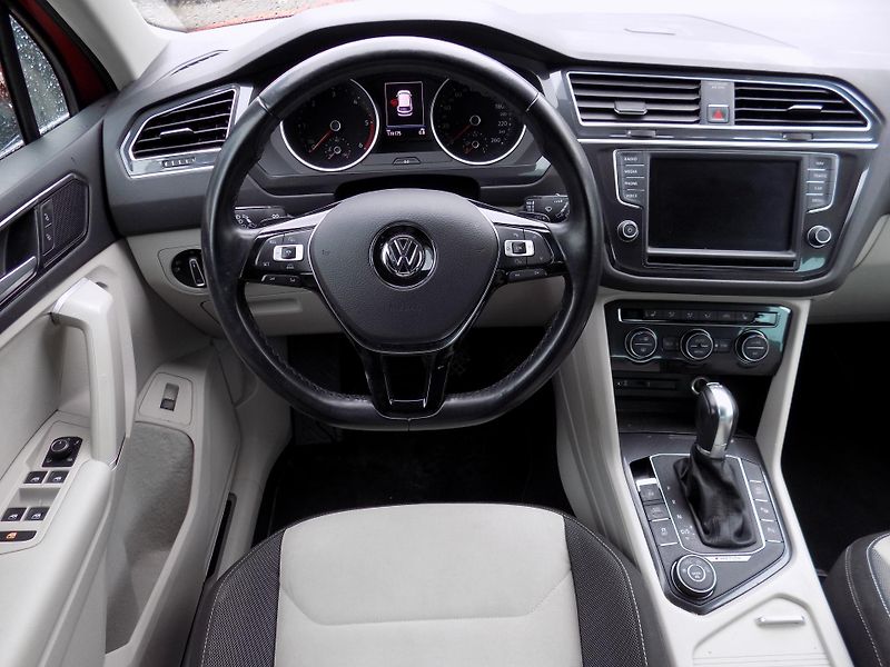 Volkswagen Tiguan (2016) 2.0 TDi 4x4 NOVÁ STK - fotka 11 z 12