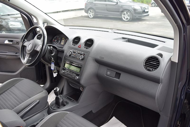 Volkswagen Caddy (2015) 2.0TDI 103kw TRENDLINE TAŽNÉ  - fotka 32 z 49