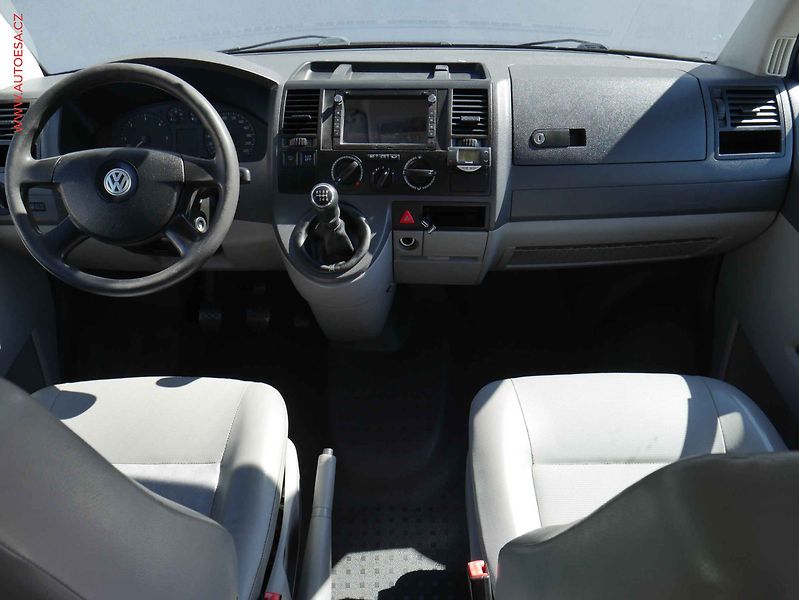 Volkswagen Transporter (2009) 2.5TDI L2 9míst, AC - fotka 8 z 16