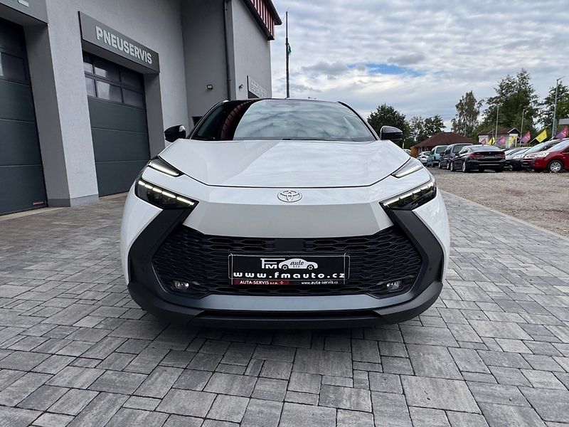 Toyota C-HR (2025) 1.8 Hybrid 140k Executive - fotka 3 z 32