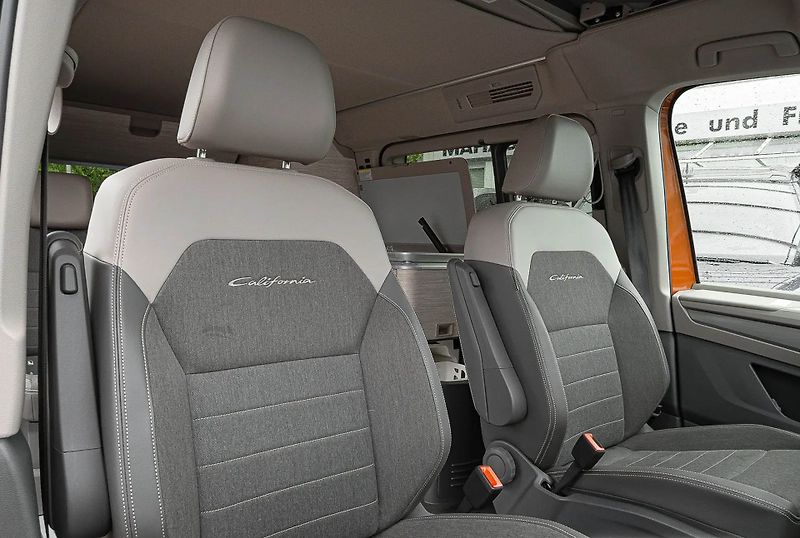 Volkswagen California eHybrid 4M Ocean ACC Taž NezTo - fotka 11 z 14