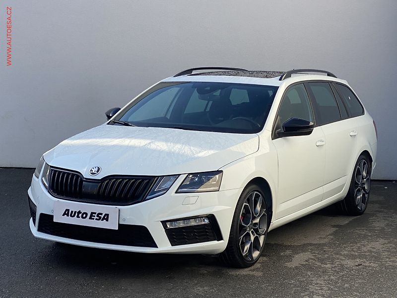 Škoda Octavia (2017) 2.0TDi, RS, LED, panor - fotka 3 z 19