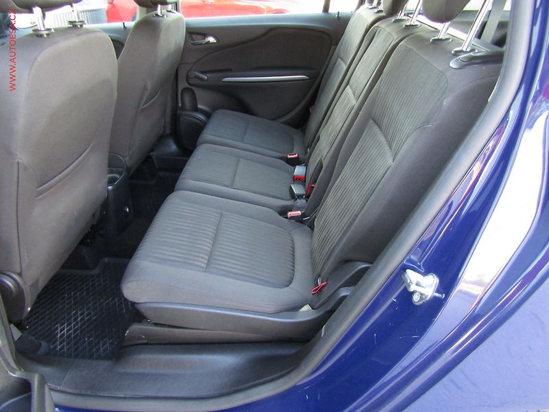 Opel Zafira (2016) 1.4 i, ČR, servis.kniha - fotka 10 z 18