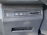 Peugeot 5008 (2023) 1.2 PT, GT, AT, LED, kamera - náhled 14