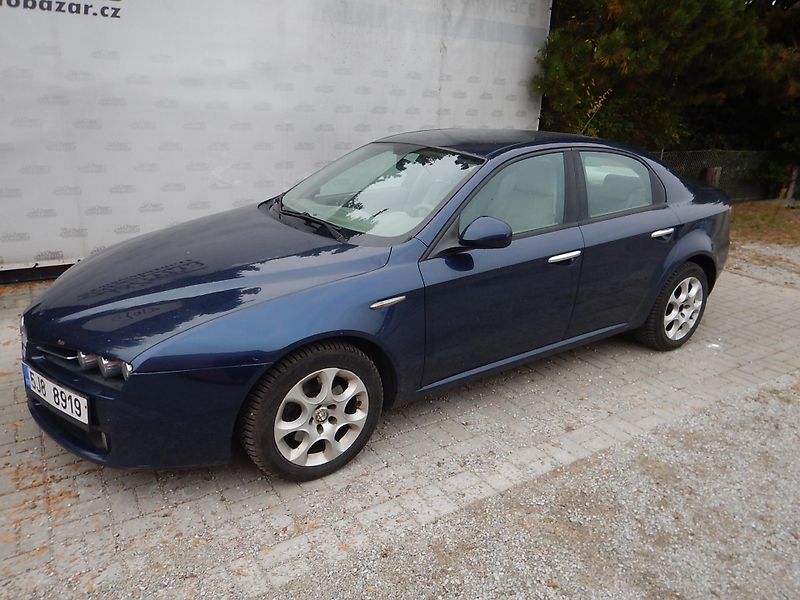Alfa Romeo 159 1.9 Jtd 110 kw - fotka 2 z 13