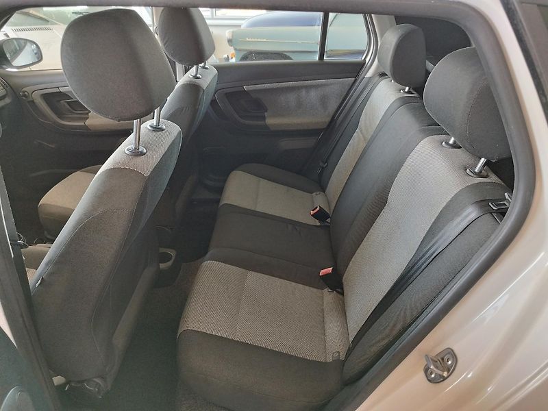 Škoda Fabia (2008) 1,2I,44KW,KLIMA,CD,NOVÁ STK - fotka 12 z 24