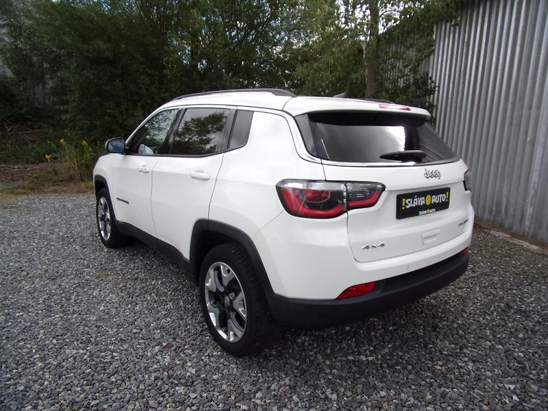 Jeep Compass  2.0M-Jet4X4 LONGITUDE 85000KM - fotka 7 z 26