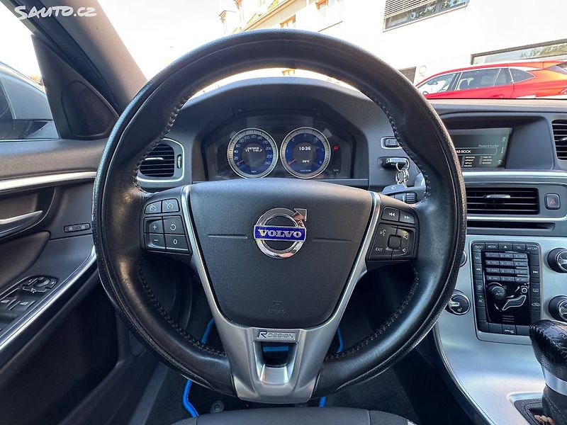 Volvo S60 2.4D5 R-Design servis.historie - fotka 18 z 30