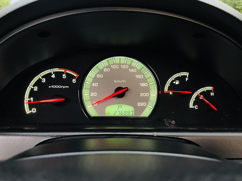 SsangYong Rexton 2.7XDi 4x4 AUT VÝHŘEV KAMERA - fotka 41 z 43