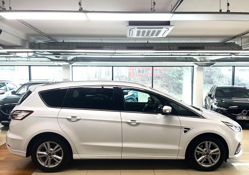 Ford S-MAX Titanium 2,0D 110kW 7 MÍST, ČR - fotka 7 z 28
