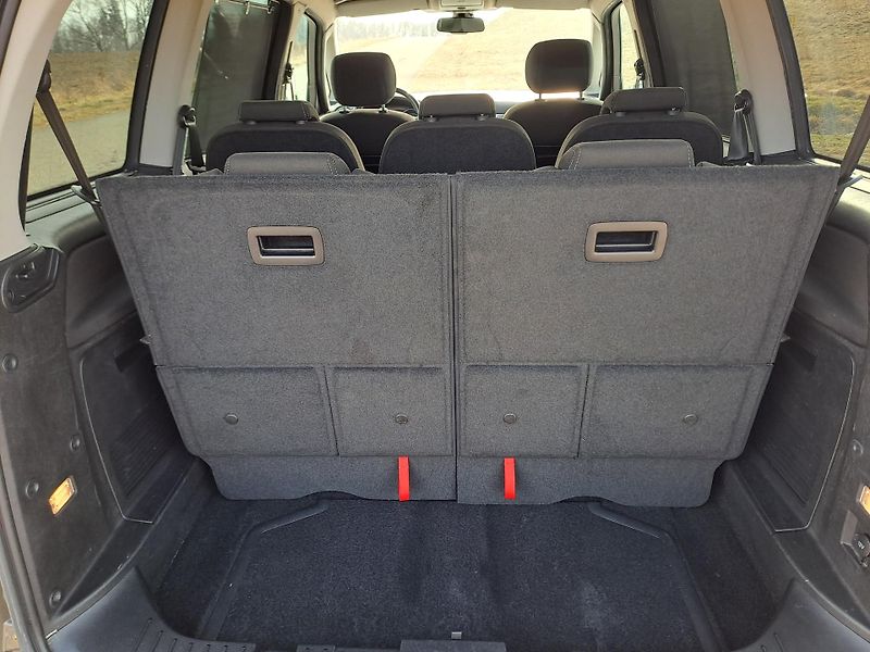 Ford Galaxy (2012) 2.0TDCi 7 MÍST SERVISKA - fotka 27 z 30