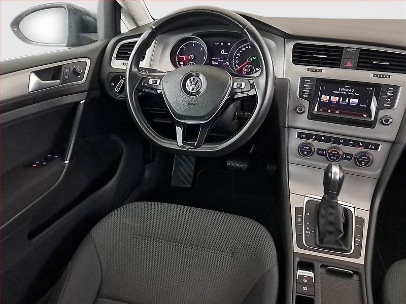 Volkswagen Golf (2014) Comfortline 1.6 TDI, Automat - fotka 7 z 18