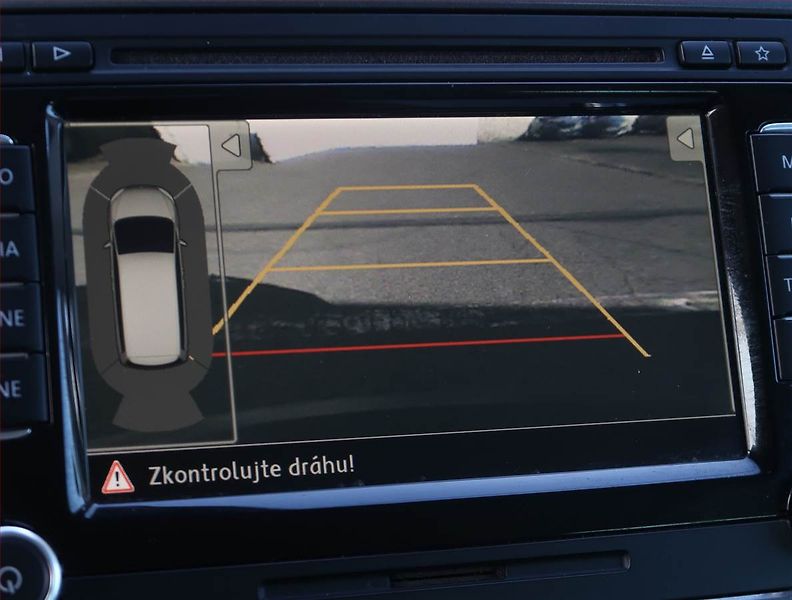 Volkswagen Tiguan (2012) Sport 2.0 TDI, 4X4, Bi-Xenony - fotka 16 z 21