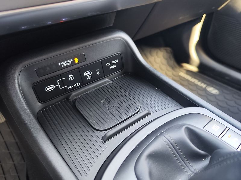 Hyundai Kona 1.6 T-GDi/145kW Style - fotka 25 z 37