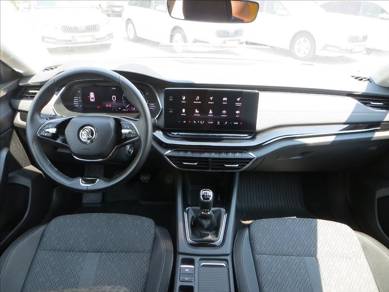 Škoda Octavia 2,0 TDI Style ČR - fotka 26 z 26