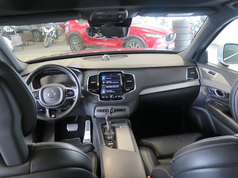 Volvo XC90 (2015) 2.0D5 RDesign,AWD,PoleStar,B&W - fotka 35 z 42