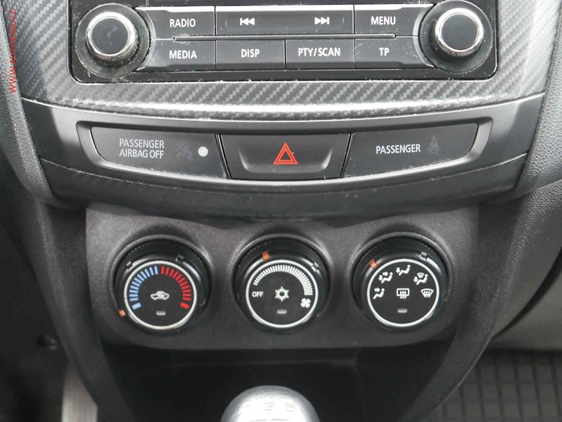 Mitsubishi ASX (2016) 1.6i, ČR, AC, park.asist - fotka 12 z 14