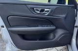 Volvo V60 T6 AWD Ultra Dark // REZERVACE - náhled 10