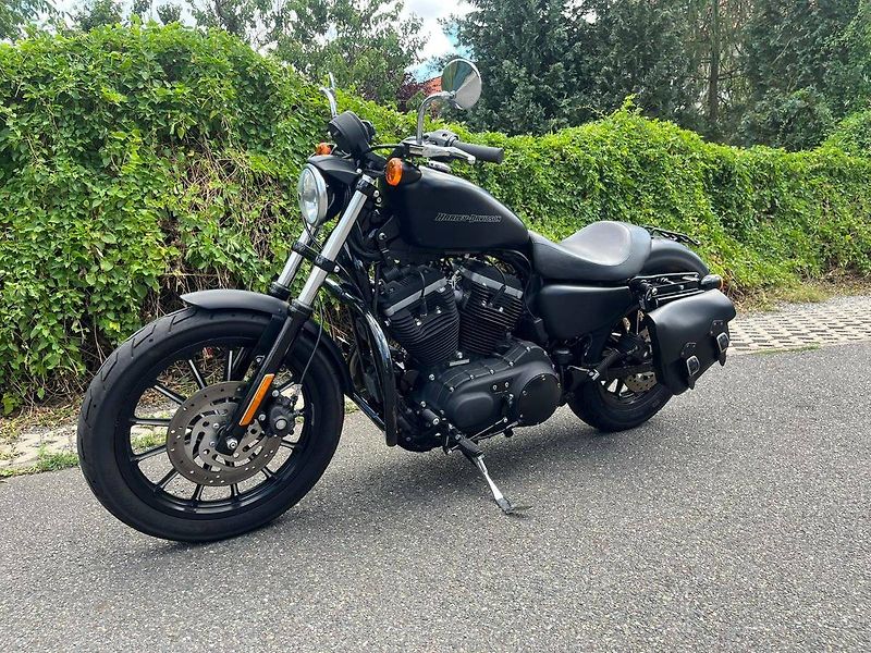 Harley-Davidson XL 883N Sportster Iron (2011) - fotka 4 z 13