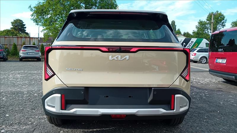 Kia Seltos 1,6 T-GDi 4x2 COMFORT (2027) - fotka 4 z 7