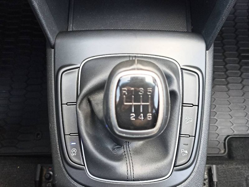 Hyundai Kona (2019) 1.0 T-GDI 88kW tažné manuál - fotka 18 z 27