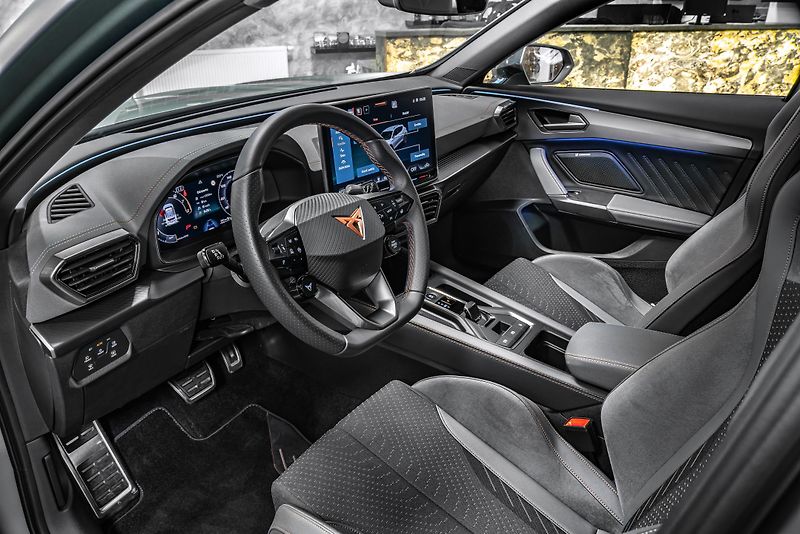 Cupra Formentor EXTREME/AKRAP/TAŽNÉ/360/DCC/ - fotka 11 z 22