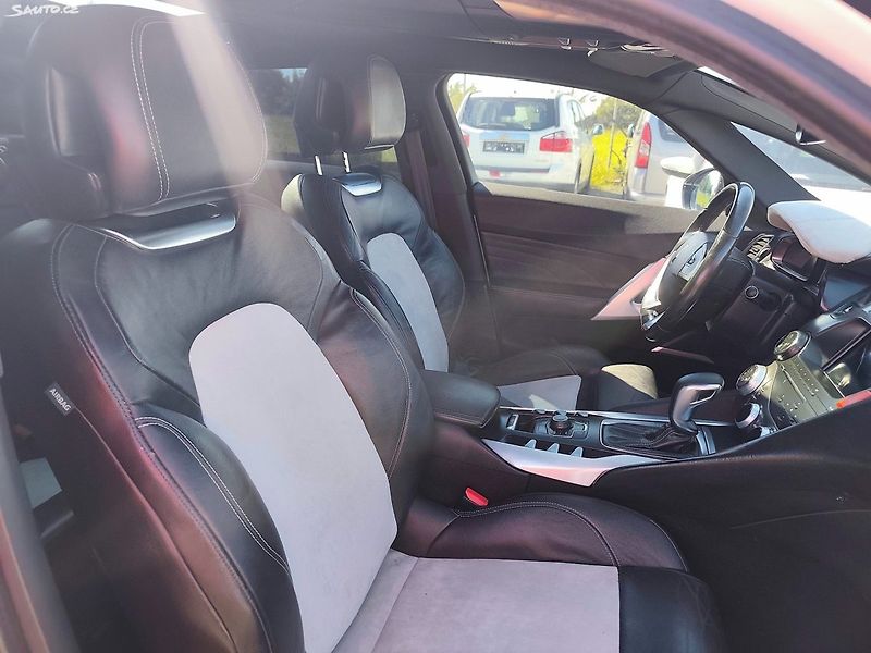 Citroën DS5 (2012) - fotka 20 z 34