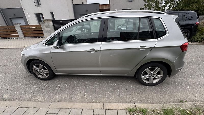 Volkswagen Golf Sportsvan (2015) Highline - fotka 5 z 12