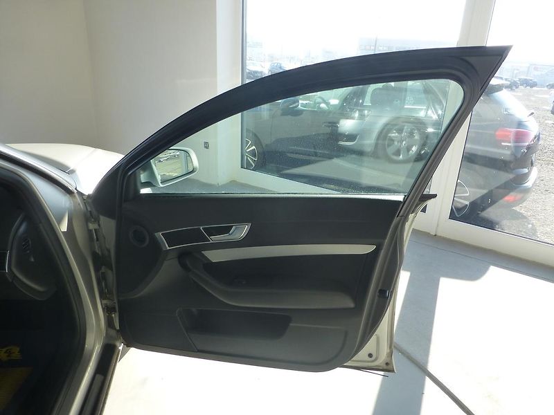 Audi A6 (2007) 3,0TDI**QUATTRO**NAVIG**XENONY - fotka 15 z 22
