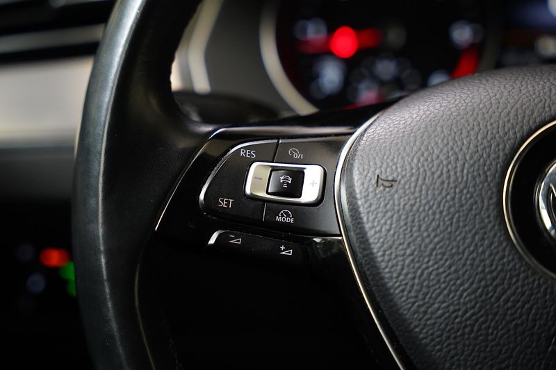 Volkswagen Passat - fotka 15 z 24